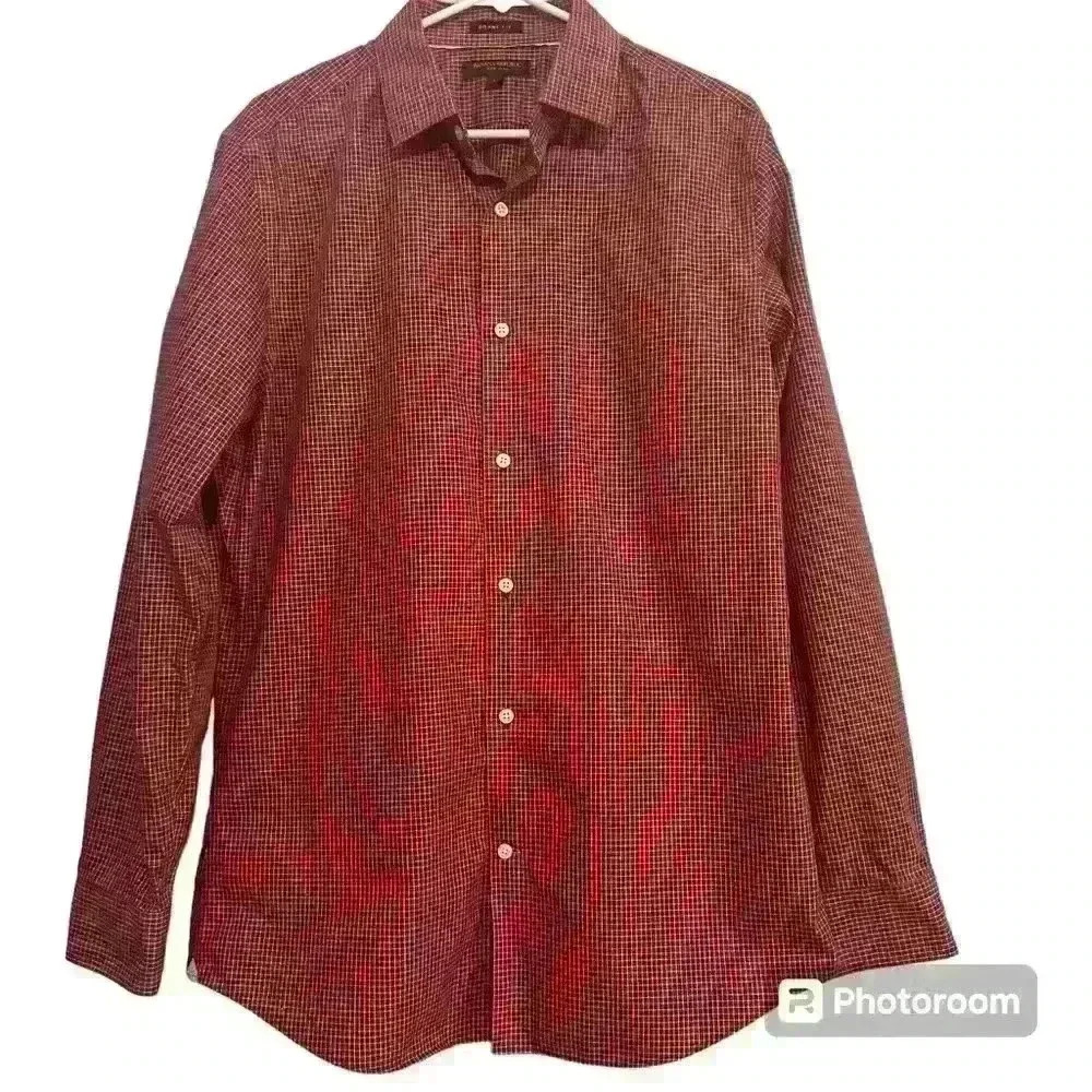 Banana Republic Grant Fit non-iron checkered button-down shirt. Men’s size large